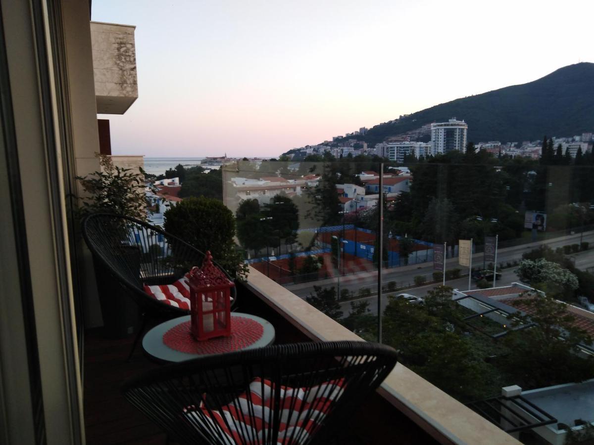 Red Lux Apartment Budva Bagian luar foto
