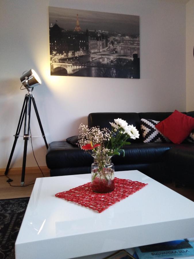 Red Lux Apartment Budva Bagian luar foto